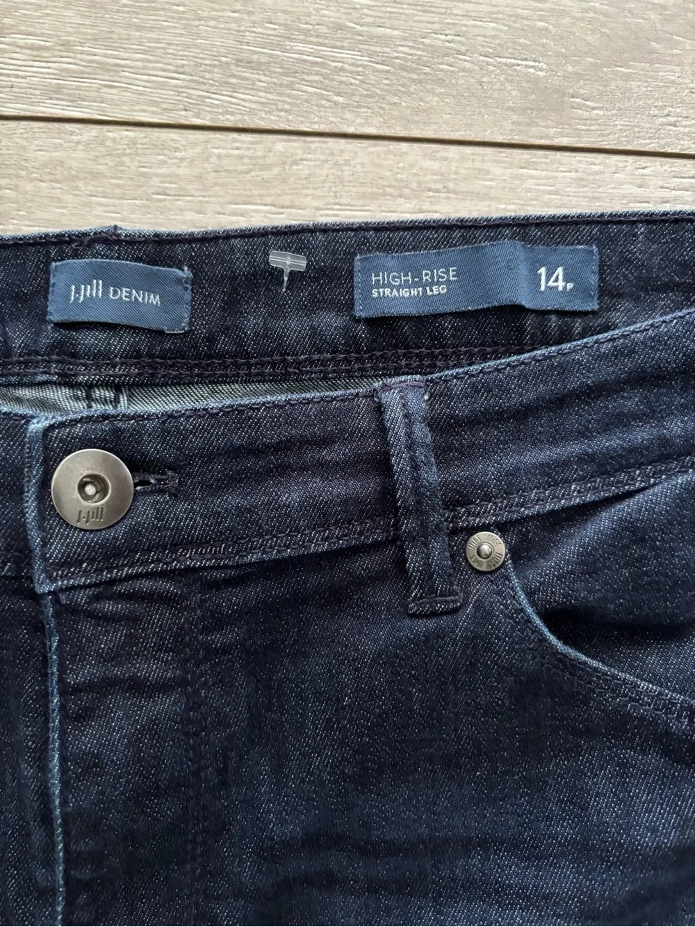 J.Jill Women’s  Dark Indigo Wash Straight Leg Jeans size 14 petite